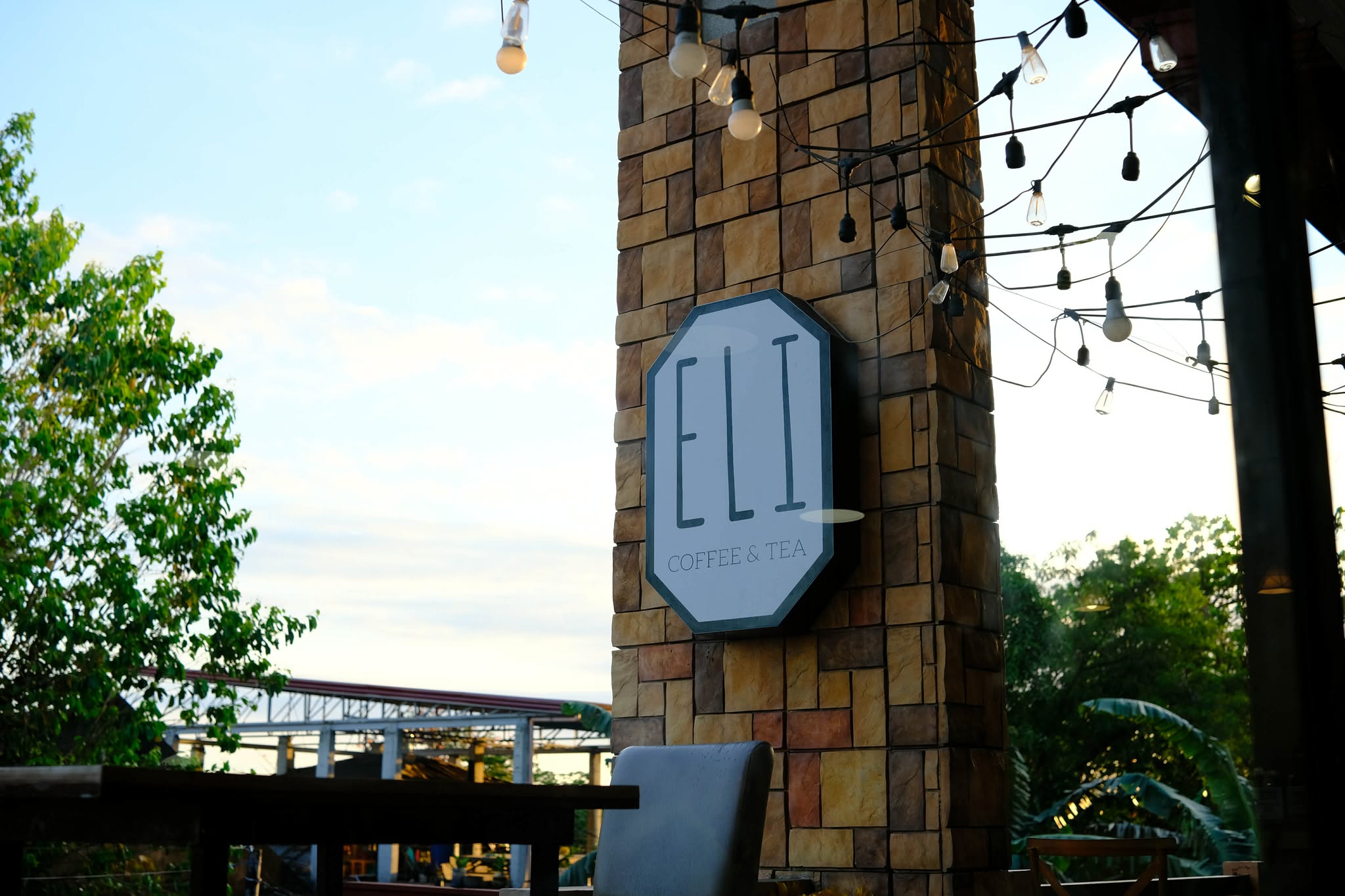 ELI Coffee interior